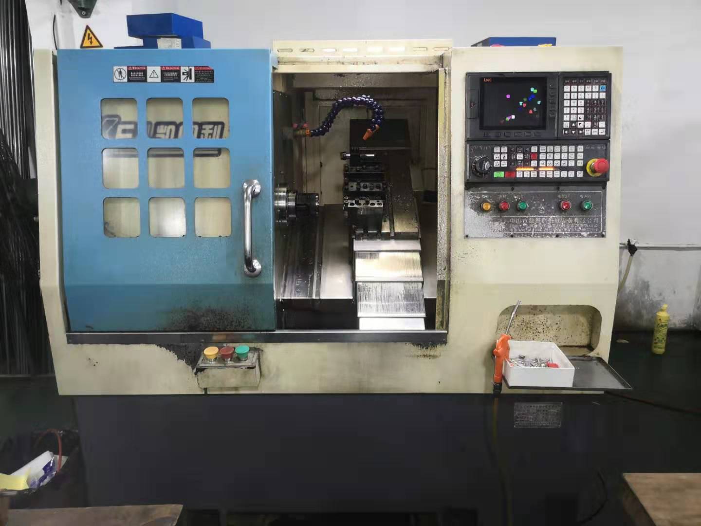  凱恩利 25標(biāo)準(zhǔn)排刀機(jī) （楊師傅使用中）